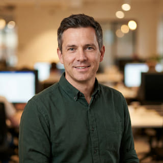 Daniel Carter, directeur de la technologie chez Ample Quotélure, montré dans une image de profil