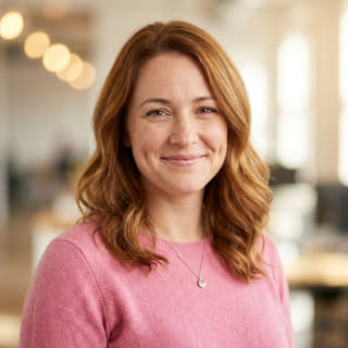 Photo de profil d’Emily Watson, mentionnée comme responsable du service client chez Ample Quotélure